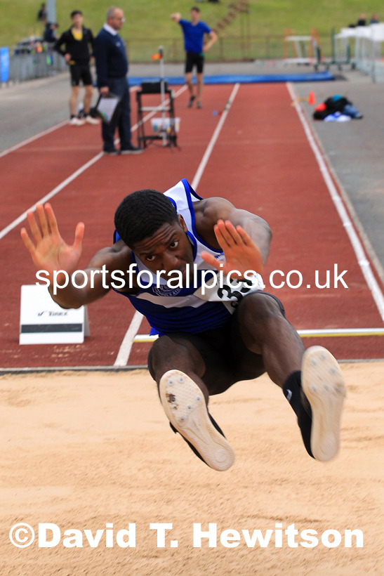 Mens under-20s long jump, 2022 Northern Senior and Under-20 Champs., Wavertree Athletics Centre, Liverpool. Photo: David T. Hewitson/Sports for All Pics